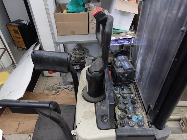 5#7645 Transpallet a timone Crown in vendita - foto 3