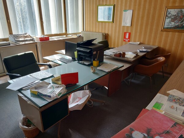1#7646 Arredi ufficio e marchio in vendita - foto 7