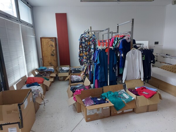 Abbigliamento in vendita