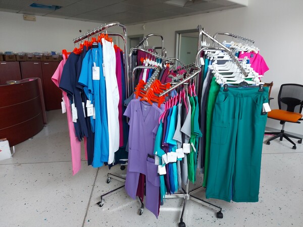 1#7649 Capi di abbigliamento sanitario in vendita - foto 2