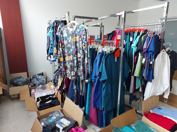 1#7649 Capi di abbigliamento sanitario in vendita - foto 3
