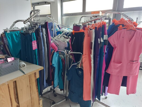1#7649 Capi di abbigliamento sanitario in vendita - foto 4