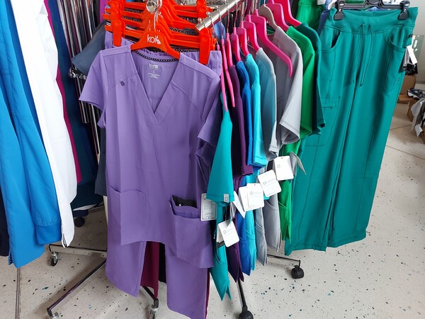 1#7649 Capi di abbigliamento sanitario in vendita - foto 7