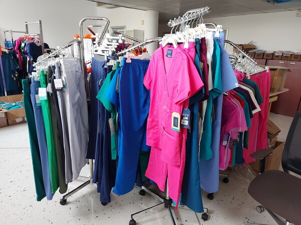 1#7649 Capi di abbigliamento sanitario in vendita - foto 9