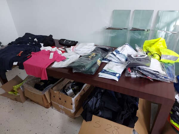 1#7649 Capi di abbigliamento sanitario in vendita - foto 37