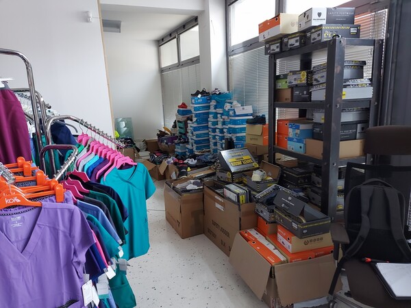 1#7649 Capi di abbigliamento sanitario in vendita - foto 50