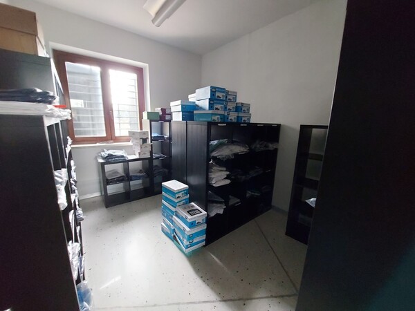 1#7649 Capi di abbigliamento sanitario in vendita - foto 56