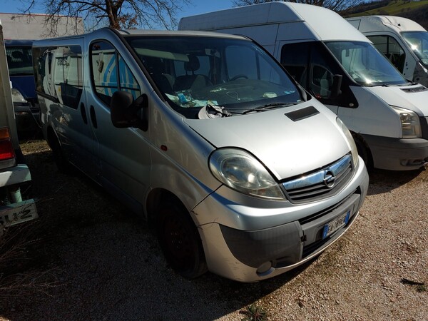 1#7650 Autoveicolo Opel Vivato Combi in vendita - foto 4