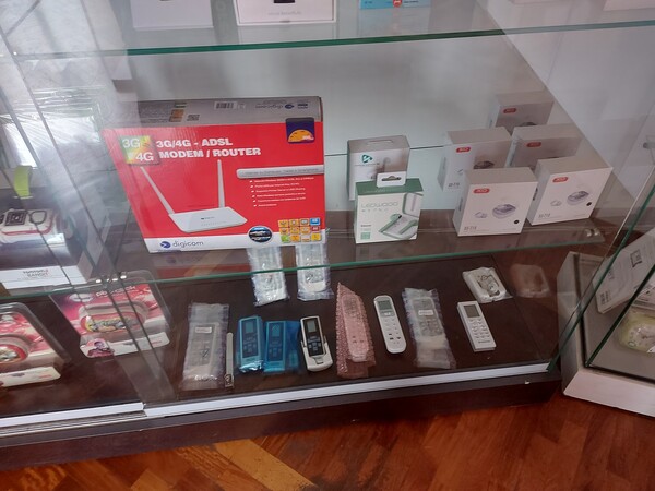 6#7656 Accessori per la telefonia e materiale elettrico  vario in vendita - foto 11