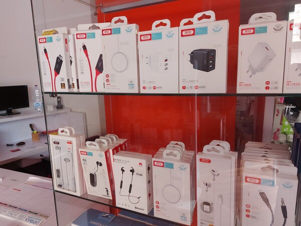 6#7656 Accessori per la telefonia e materiale elettrico  vario in vendita - foto 21
