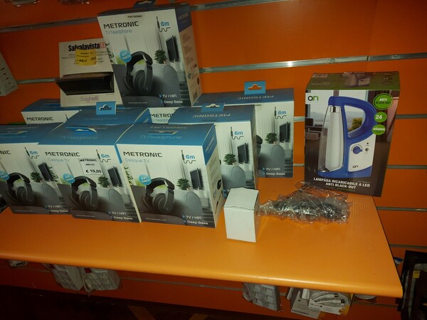 6#7656 Accessori per la telefonia e materiale elettrico  vario in vendita - foto 31