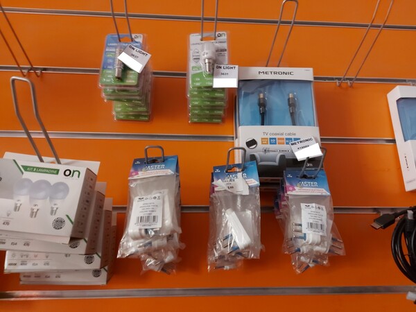 6#7656 Accessori per la telefonia e materiale elettrico  vario in vendita - foto 32