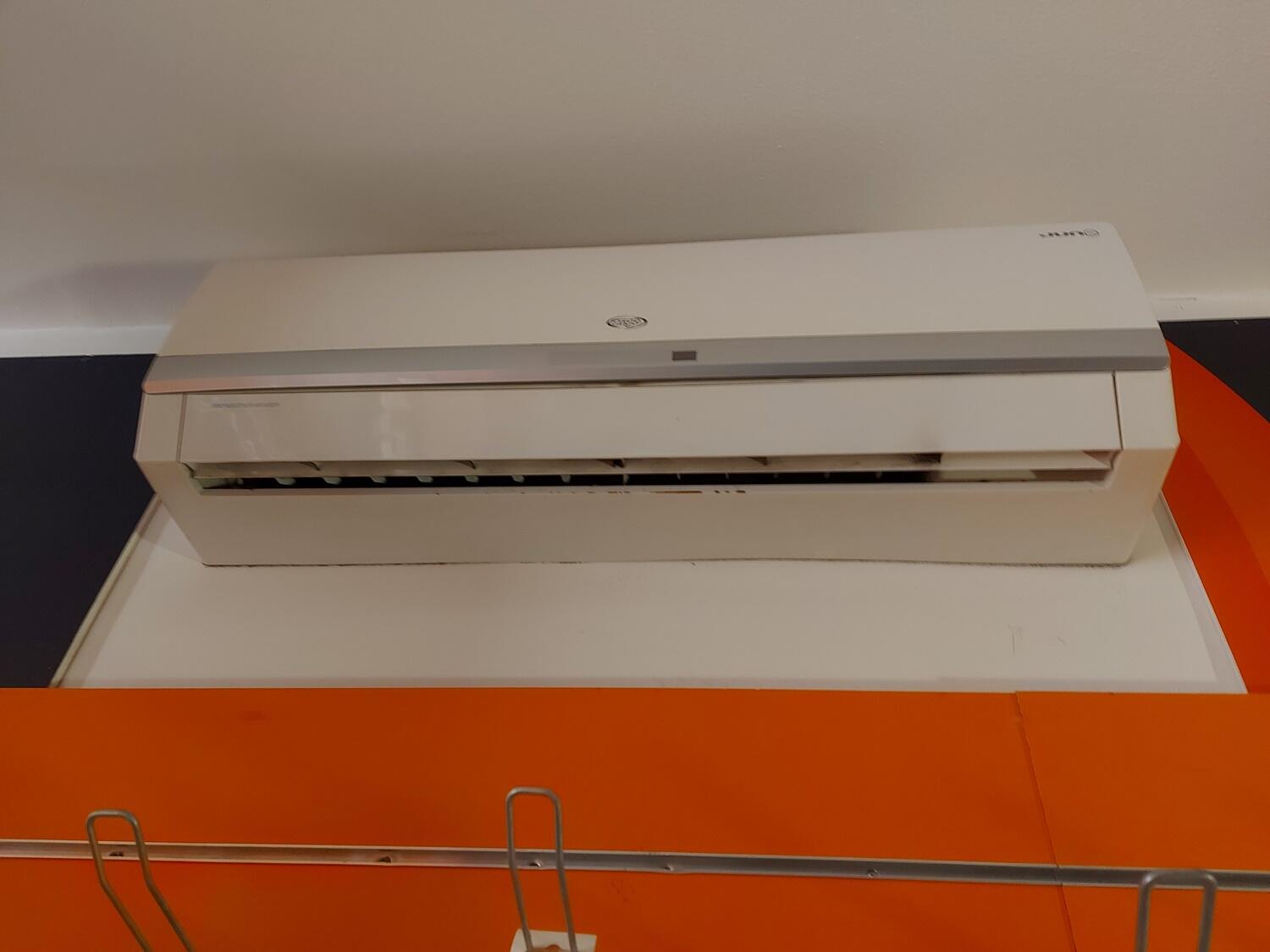 Lot Used air conditioners