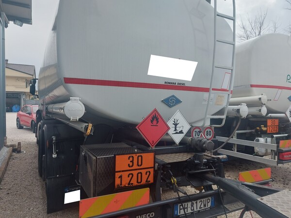 1#7657 Camion cisterna Iveco Stralis 460 in vendita - foto 4