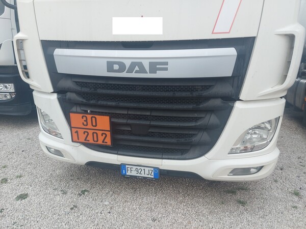 3#7657 Camion cisterna Daf 460 in vendita - foto 2
