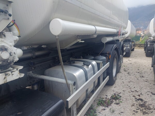 3#7657 Camion cisterna Daf 460 in vendita - foto 7