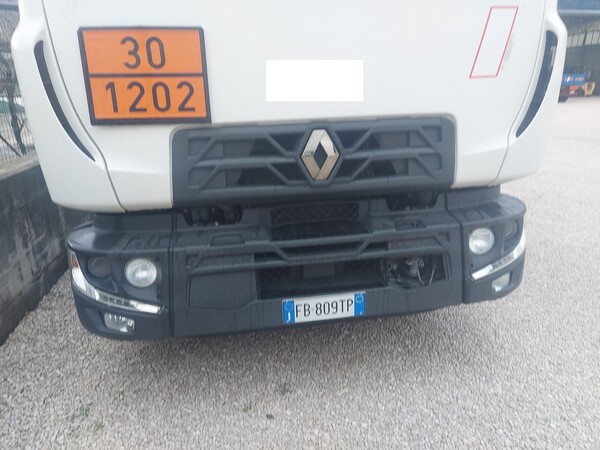 7#7657 Camion cisterna Renault trucks in vendita - foto 3