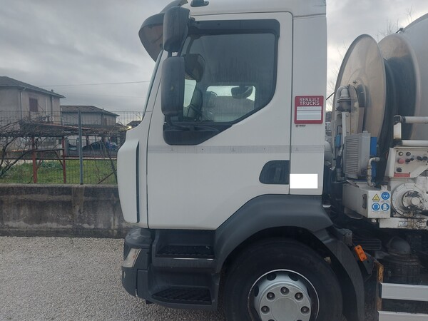 7#7657 Camion cisterna Renault trucks in vendita - foto 6