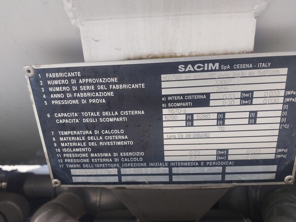7#7657 Camion cisterna Renault trucks in vendita - foto 13