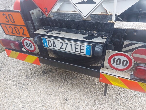 8#7657 Camion cisterna Mitsubishi Canter in vendita - foto 3