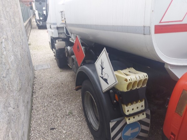 8#7657 Camion cisterna Mitsubishi Canter in vendita - foto 8