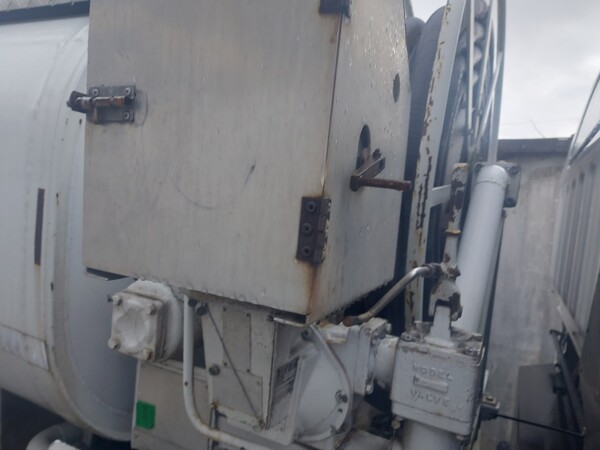 8#7657 Camion cisterna Mitsubishi Canter in vendita - foto 19
