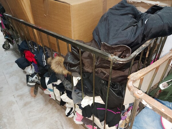 2#7660 Abbigliamento in vendita - foto 13