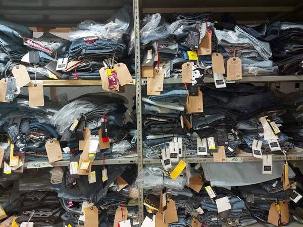 2#7660 Abbigliamento in vendita - foto 16