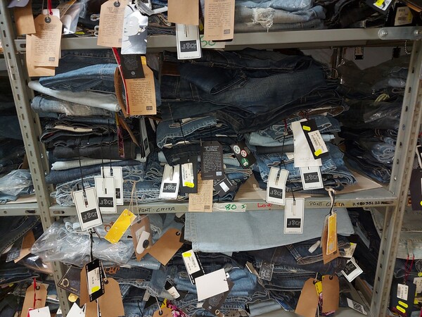 2#7660 Abbigliamento in vendita - foto 20