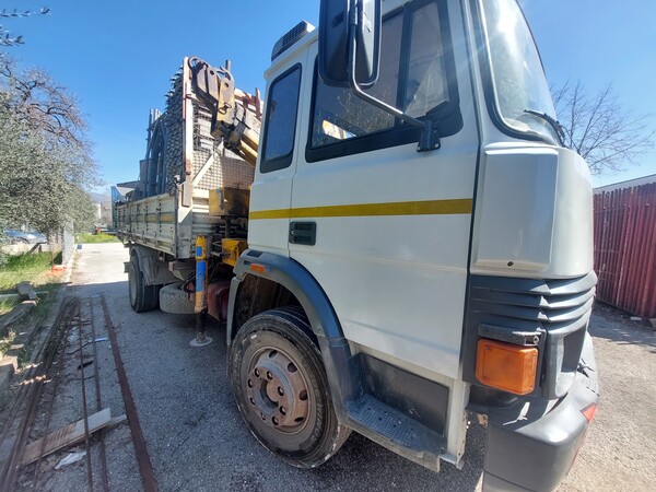 4#7663 Autocarro Iveco con gru in vendita - foto 6