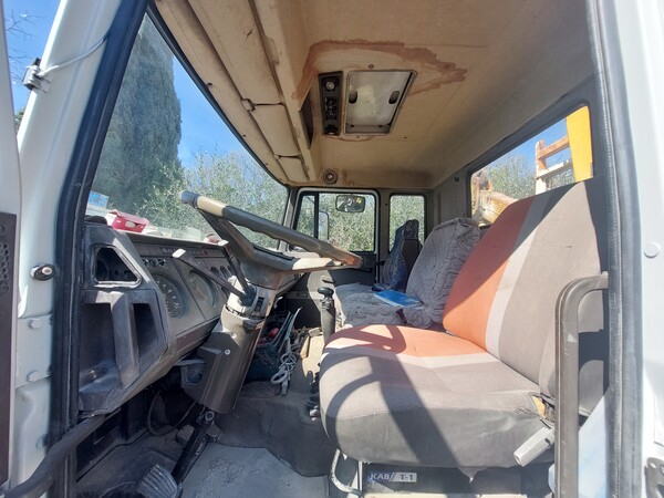 4#7663 Autocarro Iveco con gru in vendita - foto 7