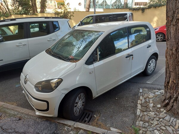 1#7665 Autovettura Volkswagen Up in vendita - foto 1