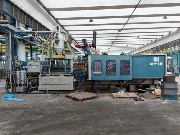 701#7667 Pressa iniezione BMB KW 650/2500 in vendita - foto 1