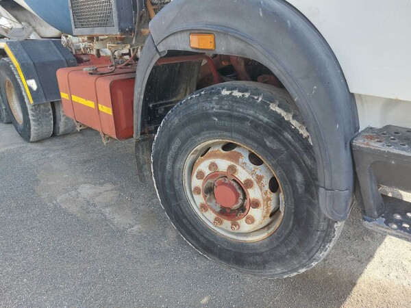 47#7668 Betoniera Iveco in vendita - foto 11