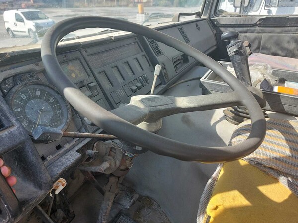 47#7668 Betoniera Iveco in vendita - foto 22