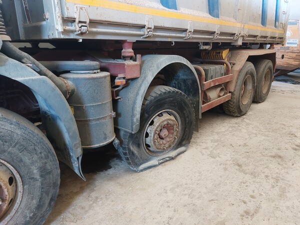 52#7669 Trattore stradale Iveco Magirus in vendita - foto 3