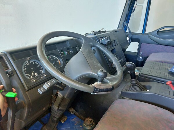 52#7669 Trattore stradale Iveco Magirus in vendita - foto 7