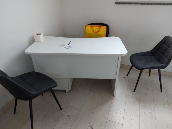 5#7673 Arredamento e attrezzatura per ufficio e sala mensa in vendita - foto 4