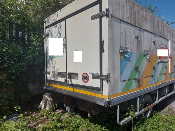 15#7675 Autocarro isotermico Iveco in vendita - foto 5
