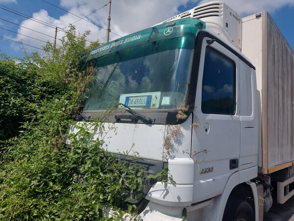 16#7675 Autocarro isotermico Mercedes Actros in vendita - foto 6