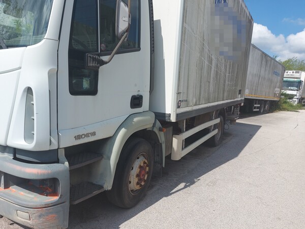 17#7675 Autocarro isotermico Iveco in vendita - foto 8
