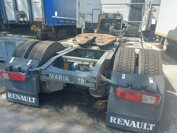 19#7675 Trattore stradale Renault in vendita - foto 5
