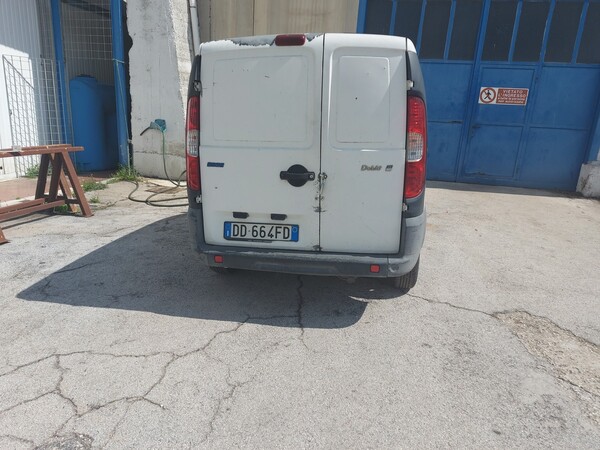 23#7675 Autocarro Fiat Doblò in vendita - foto 2