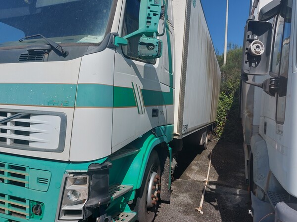 24#7675 Autocarro isotermico Volvo in vendita - foto 6