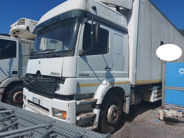 27#7675 Autocarro isotermico Mercedes in vendita - foto 5