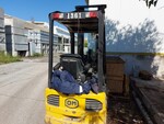 Immagine 2 - Carrelli elevatori OM e attrezzatura - Lotto 29 (Asta 7675)