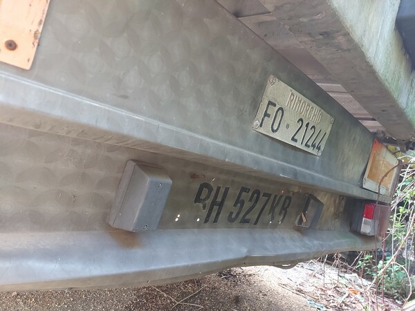 5#7675 Autocarro furgonato Iveco e semirimorchio isotermico Menci in vendita - foto 2