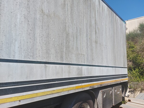5#7675 Autocarro furgonato Iveco e semirimorchio isotermico Menci in vendita - foto 4