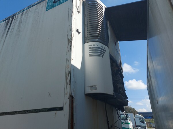 5#7675 Autocarro furgonato Iveco e semirimorchio isotermico Menci in vendita - foto 9