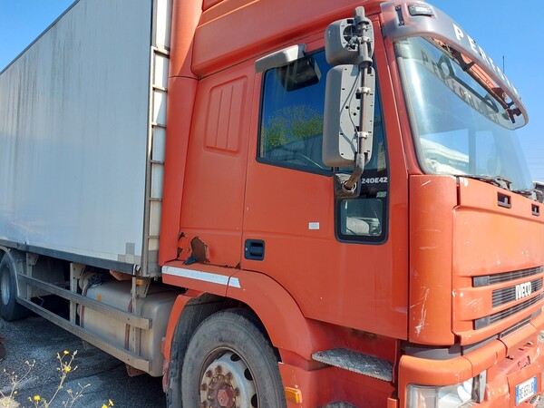 8#7675 Automezzo isotermico Iveco Magirus in vendita - foto 3